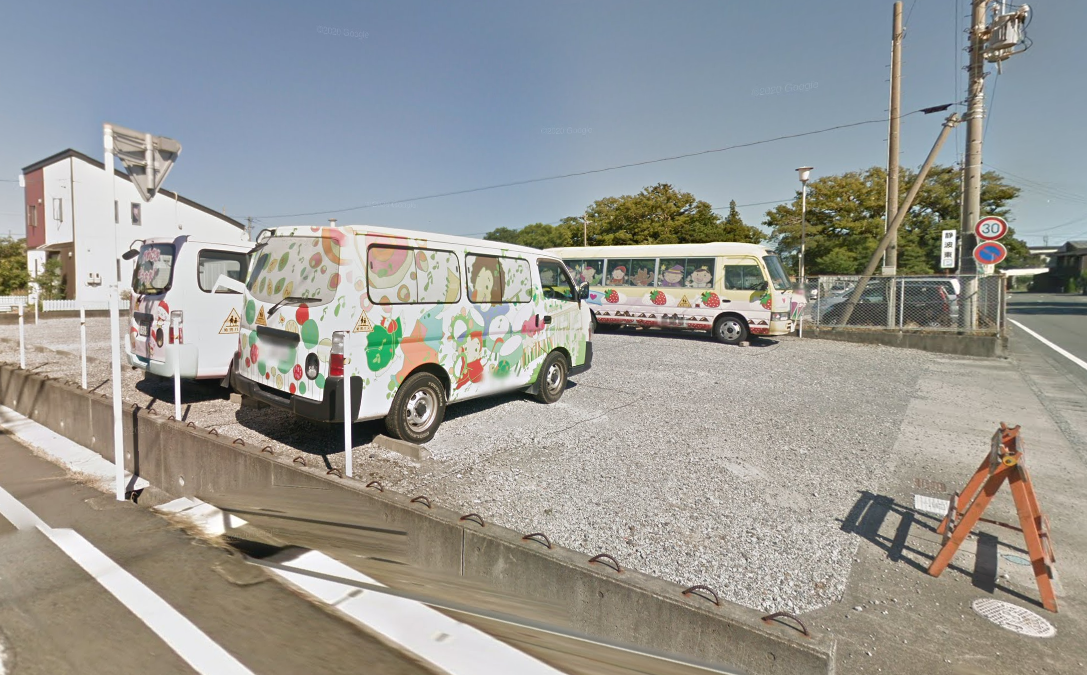 川崎幼稚園の幼稚園バス駐車場。河本千奈ちゃんはここで置き去りにされたか。